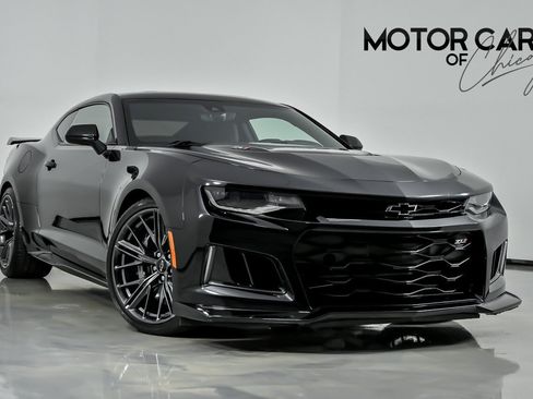 Used 2020 Chevrolet Camaro ZL1 RWD image 1