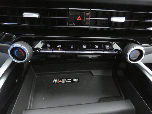 New 2026 Chevrolet Suburban Premier w/ Sun And Tow Package image 24