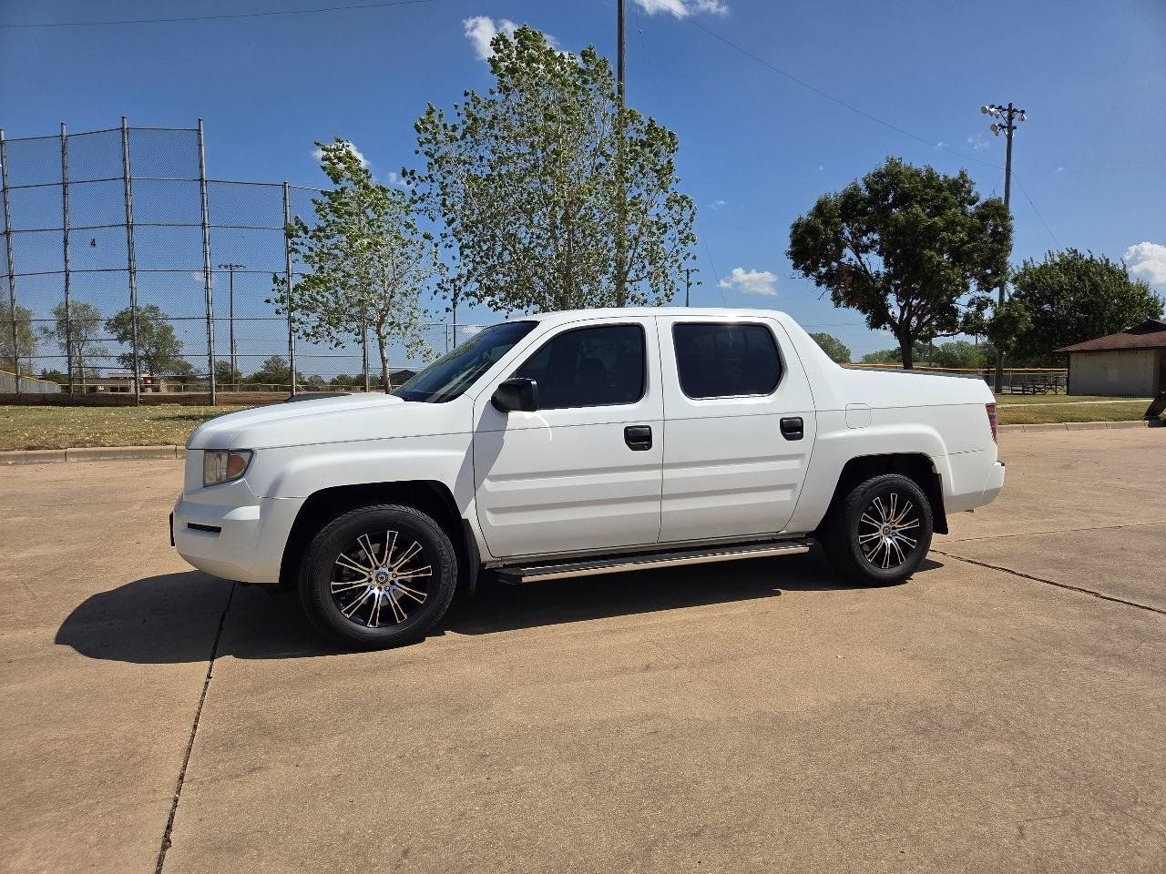 Used 2007 Honda Ridgeline RT image 2