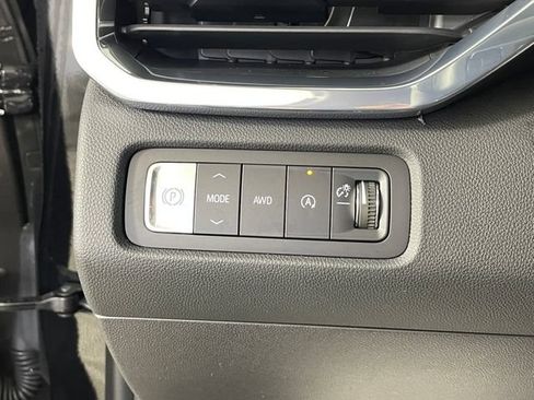 Certified 2026 GMC Acadia Elevation AWD/4WD image 13