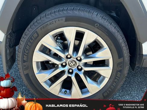 Used 2024 Toyota RAV4 XLE Premium image 18