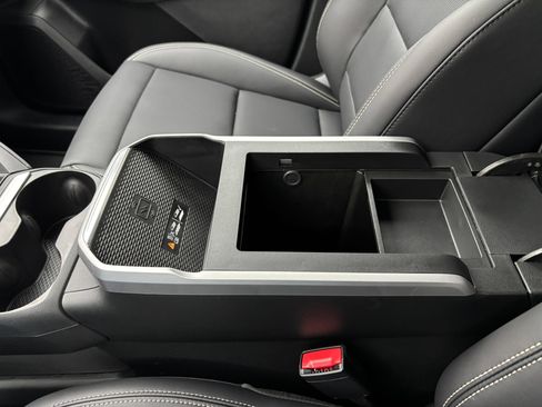 New 2027 GMC Terrain Elevation w/ Elevation Premium Package FWD image 29