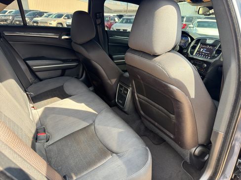 Used 2019 Chrysler 300 Touring w/ Sport Appearance Package RWD image 21
