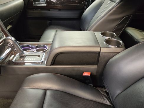 Used 2017 Lincoln Navigator Reserve RWD image 26
