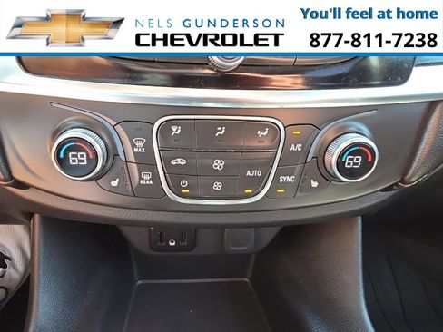 Used 2019 Chevrolet Traverse LT image 23
