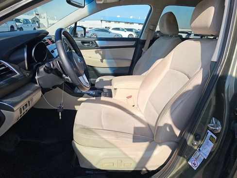 Used 2015 Subaru Outback 2.5i Premium image 10