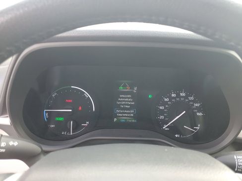 Used 2022 Toyota Sienna XLE image 23