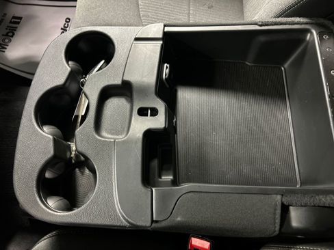 Used 2024 RAM 2500 Big Horn w/ Sport Appearance Package image 20