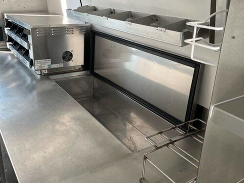 Used 2022 Mercedes-Benz Sprinter 4500 image 29