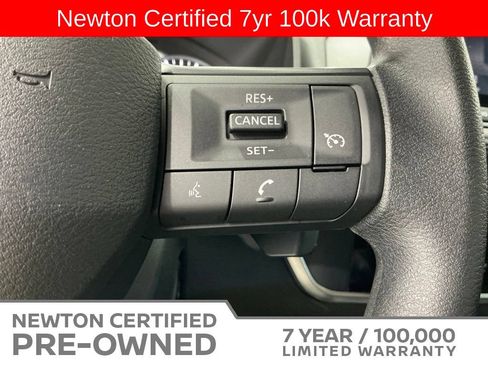 Used 2025 Nissan Rogue S FWD image 28