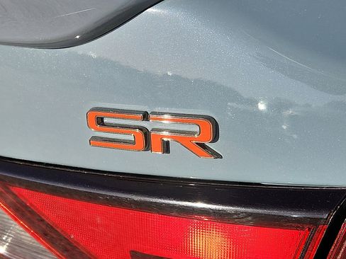 Used 2024 Nissan Sentra SR w/ SR Premium Package image 9