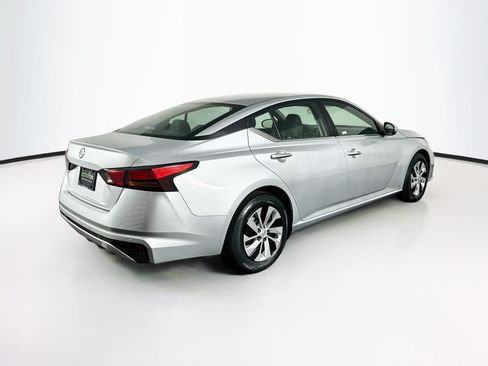 Used 2023 Nissan Altima 2.5 S FWD image 9