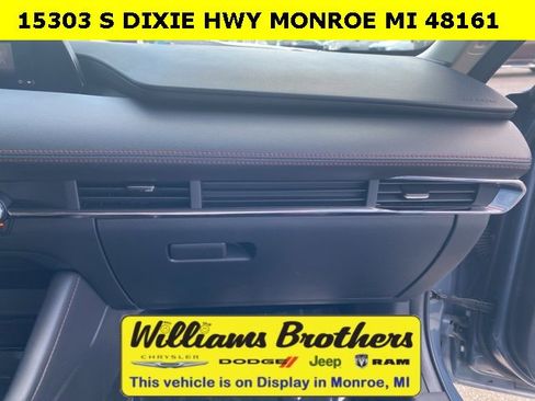 Used 2024 MAZDA MAZDA3 s image 33