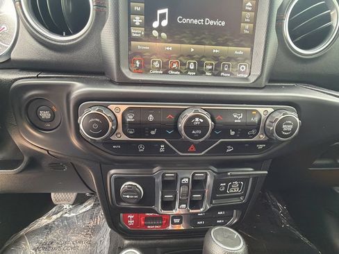 Used 2020 Jeep Wrangler Unlimited Rubicon w/ Quick Order Package 28Y Recon AWD/4WD image 26