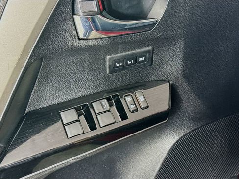 Used 2016 Toyota RAV4 Limited AWD/4WD image 18
