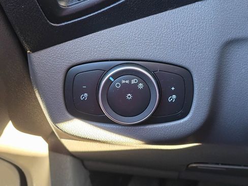 Used 2022 Ford Transit Connect XL image 25