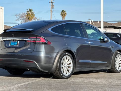 Used 2017 Tesla Model X 100D image 8