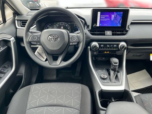 New 2025 Toyota RAV4 XLE image 18