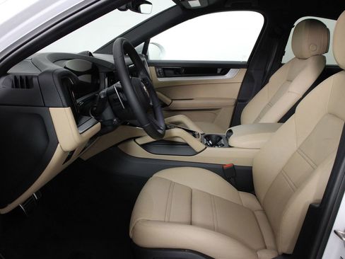 New 2026 Porsche Cayenne S AWD/4WD image 5