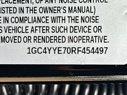 Used 2024 Chevrolet Silverado 2500 ZR2 w/ Technology Package image 31