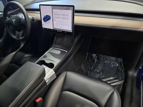 Used 2022 Tesla Model Y Long Range AWD/4WD image 5