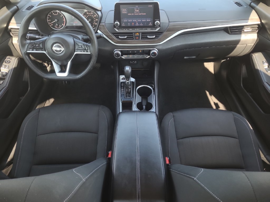 Used 2024 Nissan Altima 2.5 SV FWD image 10