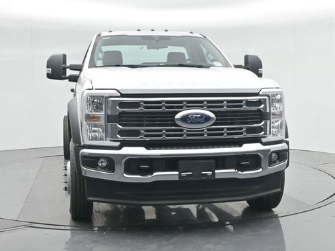 New 2025 Ford F550 XL image 19