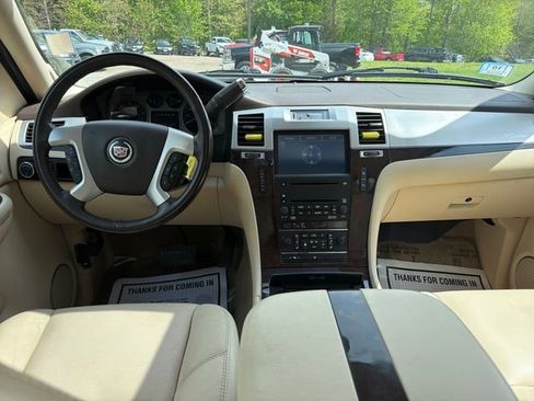 Used 2007 Cadillac Escalade AWD w/ Information Package image 14