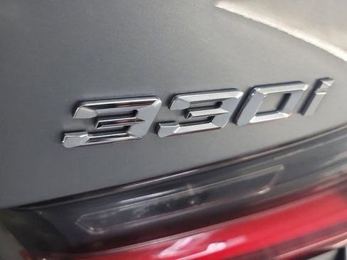 Used 2024 BMW 330i Sedan w/ Premium Package image 37