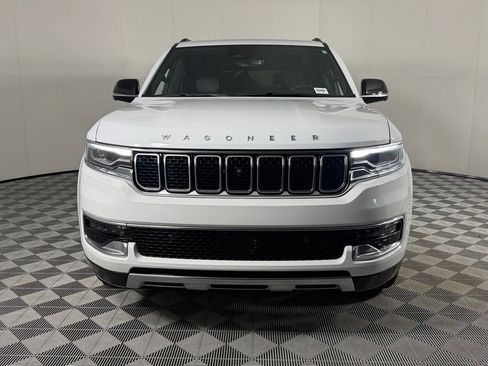 Used 2023 Jeep Wagoneer Series III w/ Convenience Group I AWD/4WD image 11