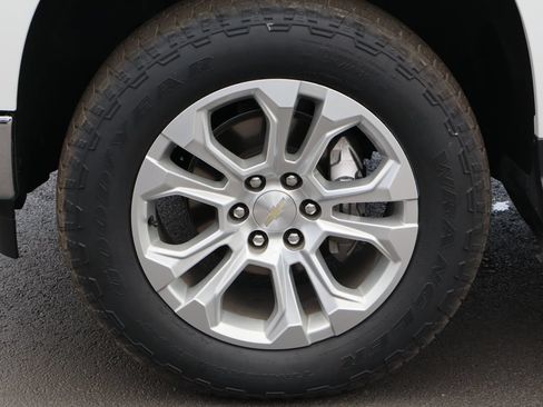 Certified 2023 Chevrolet Silverado 1500 LTZ w/ LTZ Premium Package AWD/4WD image 34