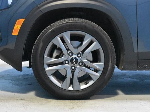 Used 2023 Kia Seltos S AWD/4WD image 24
