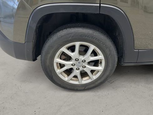 Used 2016 Jeep Cherokee Sport w/ Cold Weather Group image 14