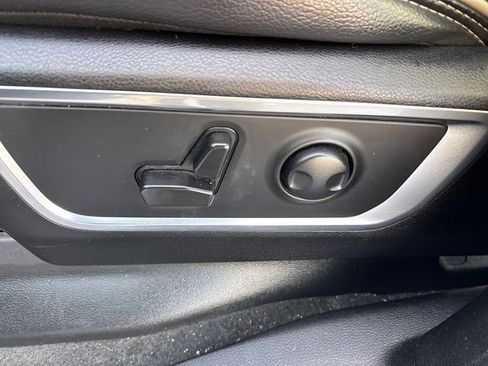 Used 2024 RAM 1500 Laramie image 16