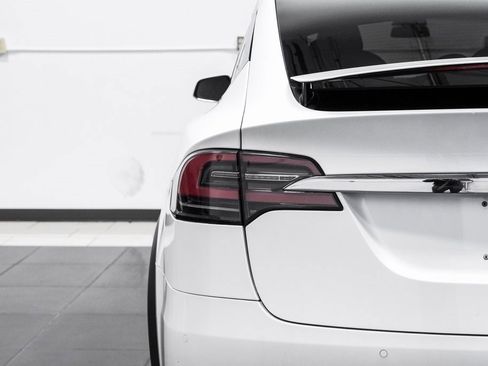 Used 2020 Tesla Model X Long Range image 57