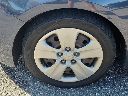 Used 2016 Kia Forte LX FWD image 32