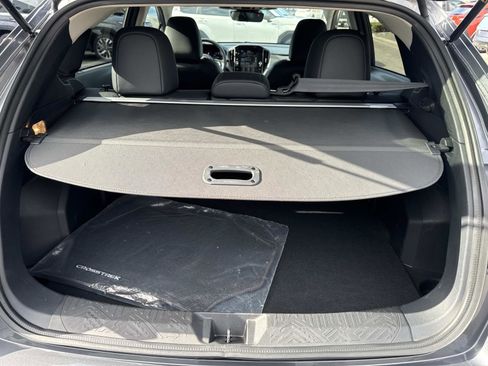 Used 2024 Subaru Crosstrek 2.5i Limited w/ Crosstrek Mirror Package AWD/4WD image 8