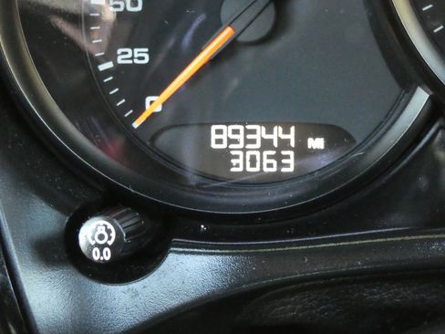 Used 2018 Porsche Macan Sport Edition image 73