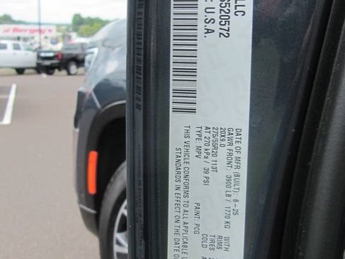 Certified 2025 Jeep Wagoneer 4WD w/ Premium Group I image 20