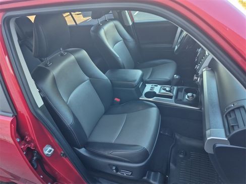 Used 2020 Toyota 4Runner SR5 Premium image 18