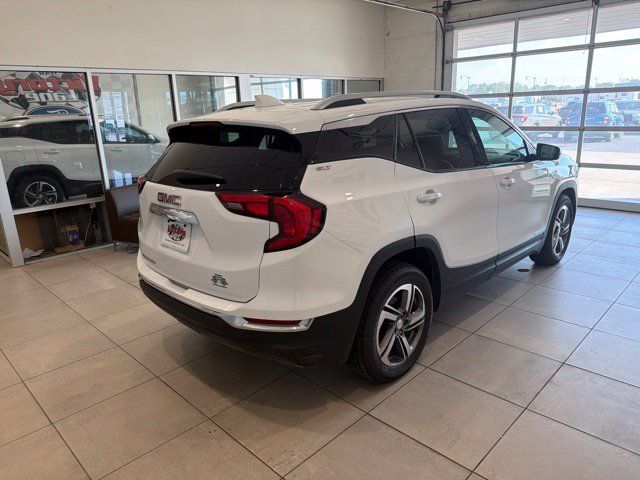 Used 2019 GMC Terrain SLT w/ Preferred Package FWD image 3