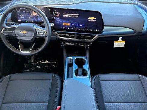 New 2026 Chevrolet Equinox EV LT image 14