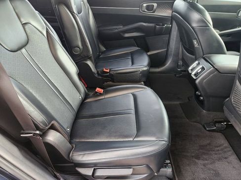 Used 2023 Kia Sorento EX FWD image 31