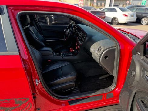 Used 2016 Dodge Charger SXT w/ AWD Plus Group image 32