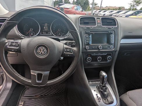 Used 2013 Volkswagen Golf TDI image 9