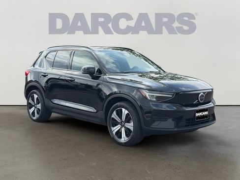 Certified 2023 Volvo XC40 Recharge Core AWD/4WD image 1