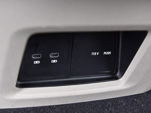 Used 2024 Volkswagen Atlas SEL Premium R-Line AWD/4WD image 24