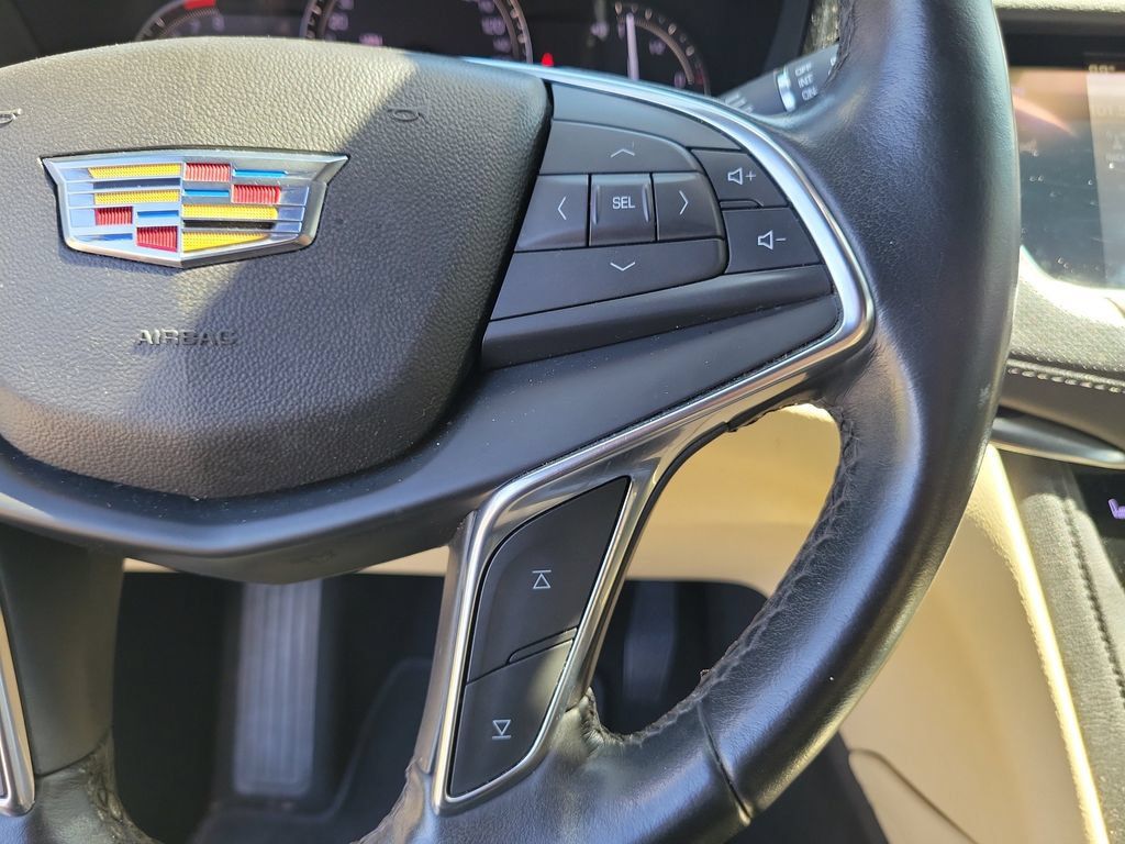 Used 2019 Cadillac XT5 Luxury FWD image 21