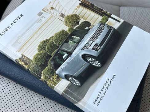 Used 2017 Land Rover Range Rover Long Wheelbase Supercharged image 27