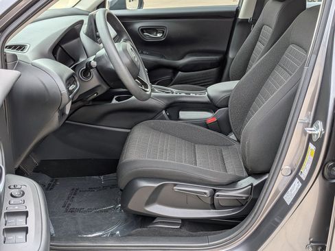 Used 2023 Honda HR-V LX image 11